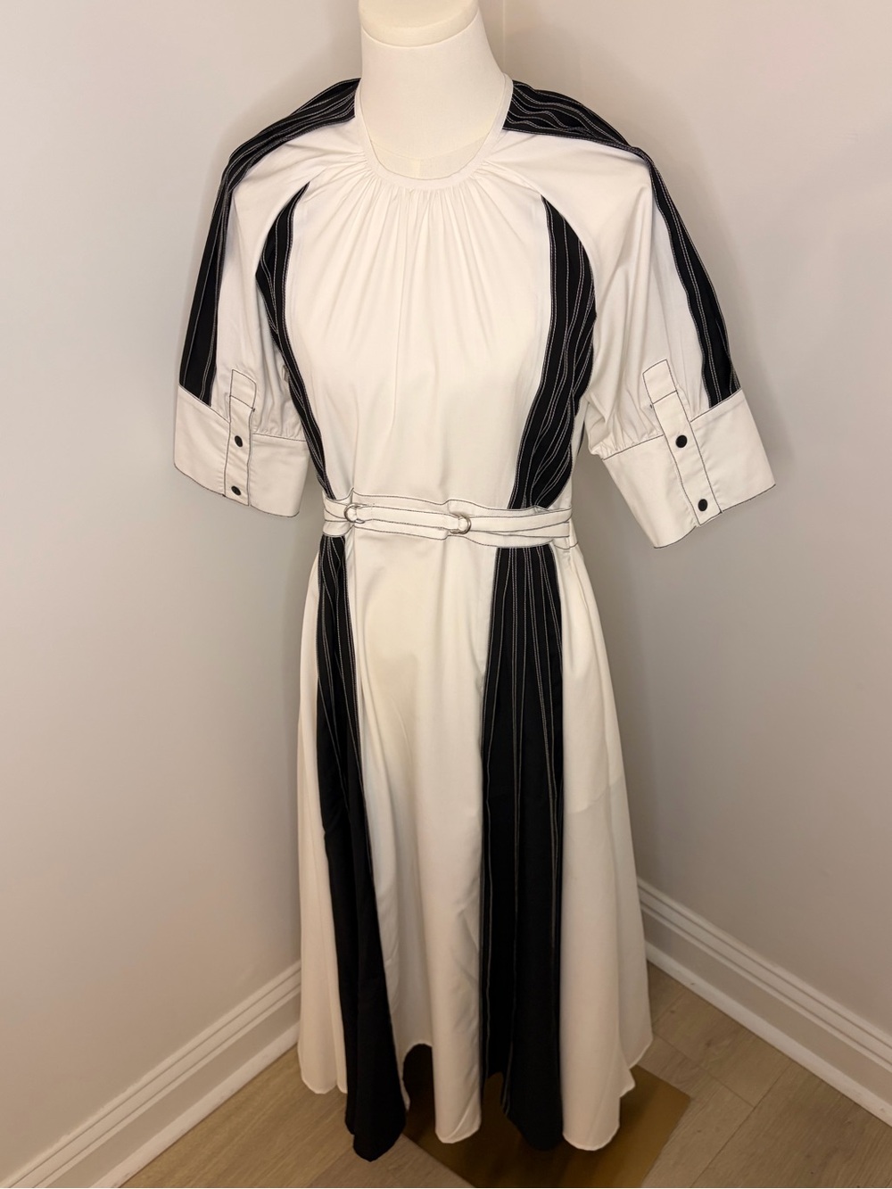 Lovebirds Cinched Colorblock A-Line Black & White Dress Size XS - Picture 3 of 13
